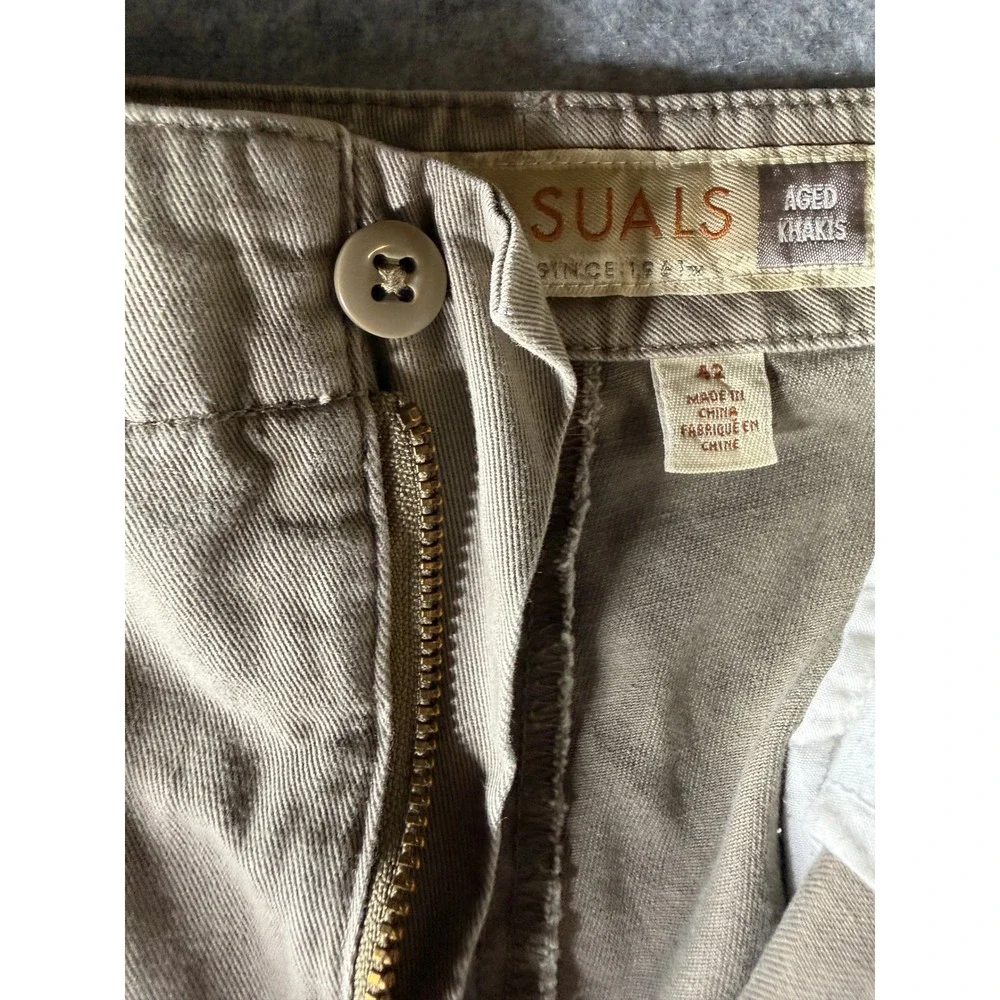 Cabelas Casuals Aged Khakis Mens Size 42 Tan Chino Shorts Flat Front Cotton